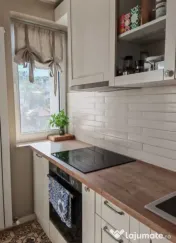 Apartament 3 camere, decomandat - zona Brasovul Vechi