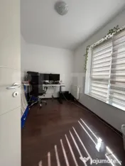 Apartament cu 3 camere, etaj intermediar, boxa - zona Avantg 