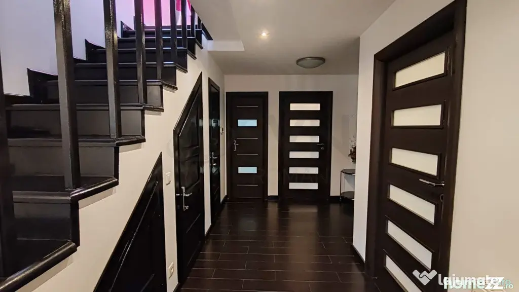 Vila 8 camere cu Teren 250 mp Zona Mihai Bravu Sector 3 d...