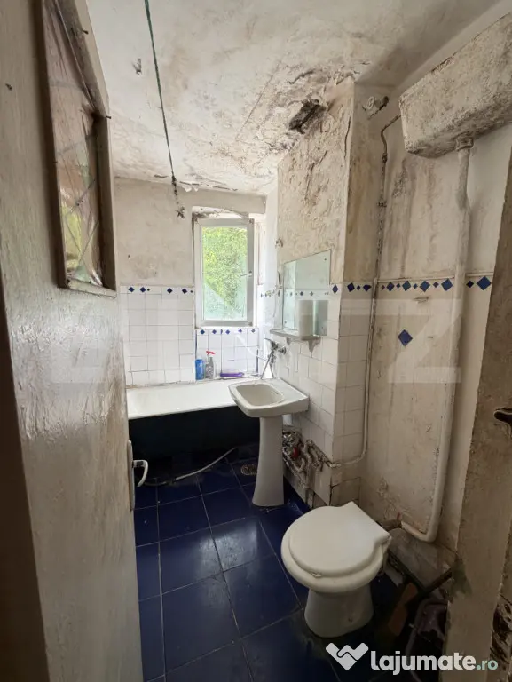 Apartament cu 2 camere, 51 mp, decomandat, zona Centrala