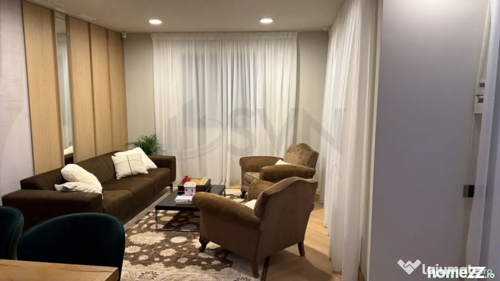 Casa individuala renovata teren 1000 mp panouri fotovolta...