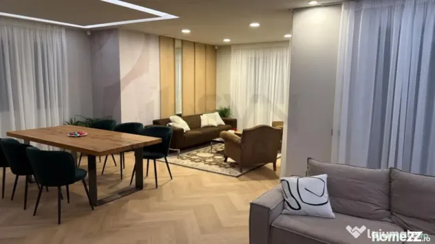 Casa individuala renovata teren 1000 mp panouri fotovolta...