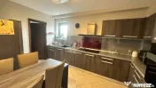 Casa individuala renovata teren 1000 mp panouri fotovolta...