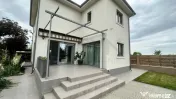 Casa individuala renovata teren 1000 mp panouri fotovolta...