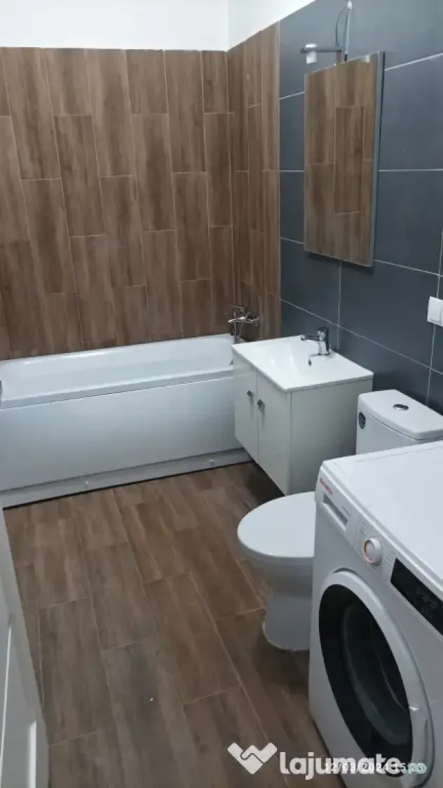 APARTAMENT 2 CAMERE + PARCARE IN ZONA VIVO FLORESTI