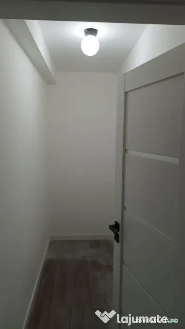 APARTAMENT 2 CAMERE + PARCARE IN ZONA VIVO FLORESTI