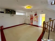 Vila de 6 camere , zona Bunloc 