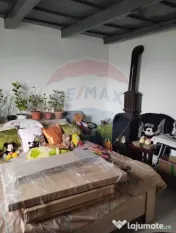 Casă cu 2 dormitoare si anexe gospodaresti de vanzare Ce...