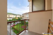 Mic refugiu cu priveliste spre padure, ergonomic, economic, 