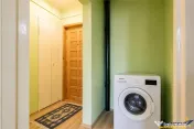 Mic refugiu cu priveliste spre padure, ergonomic, economic, 