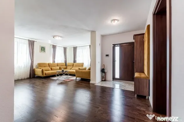 Rezervat Casa la cheie de vanzare in cartierul Europa, Vl...