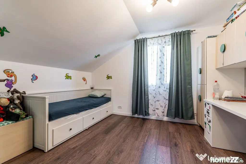 Rezervat Casa la cheie de vanzare in cartierul Europa, Vl...