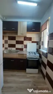 Garsonieră cu balcon, etaj 1, 21 mp, zona Semicentrala