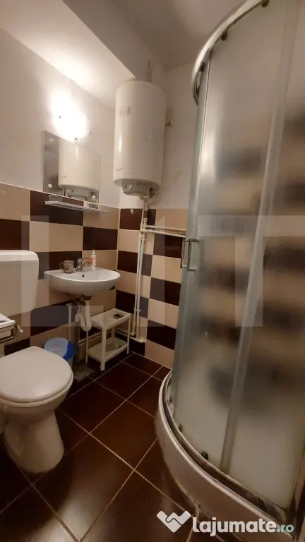 Garsonieră cu balcon, etaj 1, 21 mp, zona Semicentrala