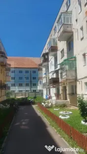 Garsonieră cu balcon, etaj 1, 21 mp, zona Semicentrala