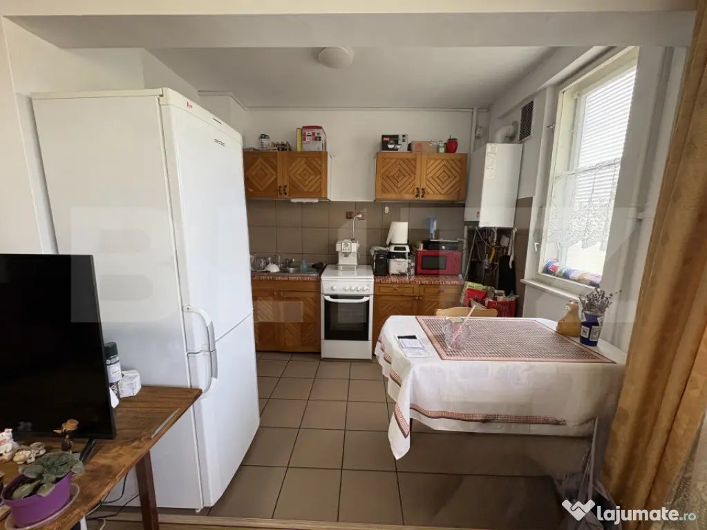 Apartament 2 camere, 44 mp, zona Iulius
