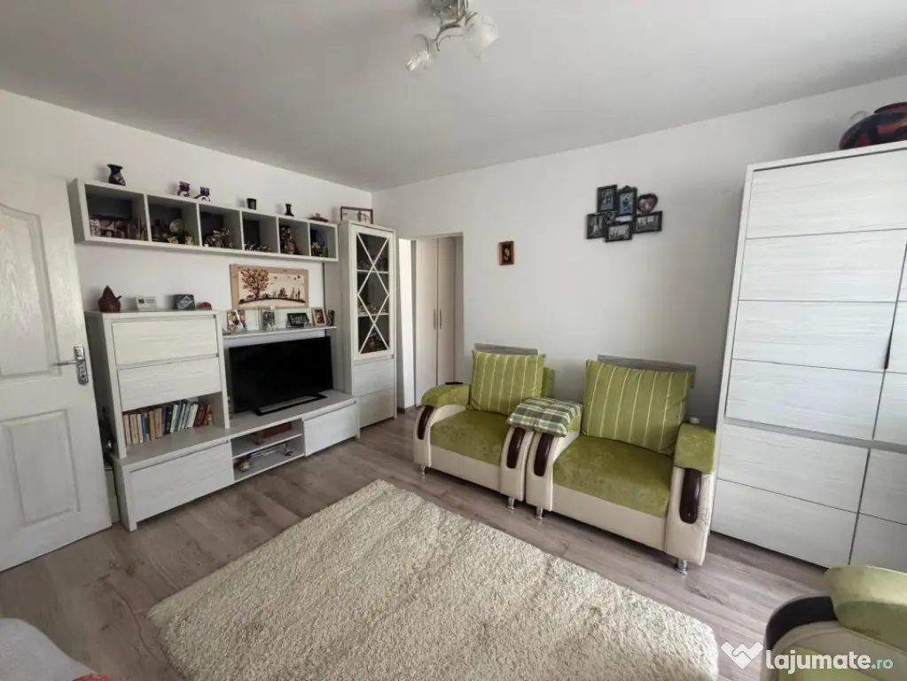 Apartament cu 2 camere, zona Hurmuzachi, Radauti