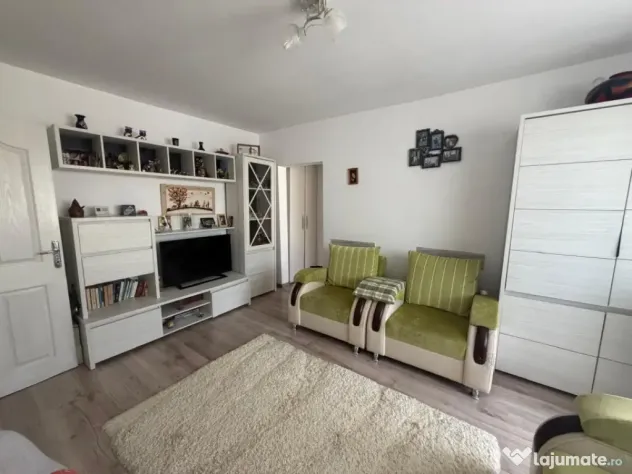 Apartament cu 2 camere, zona Hurmuzachi, Radauti