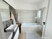 Casa Individuala - 5 camere - 2 bai - 300 mp teren 