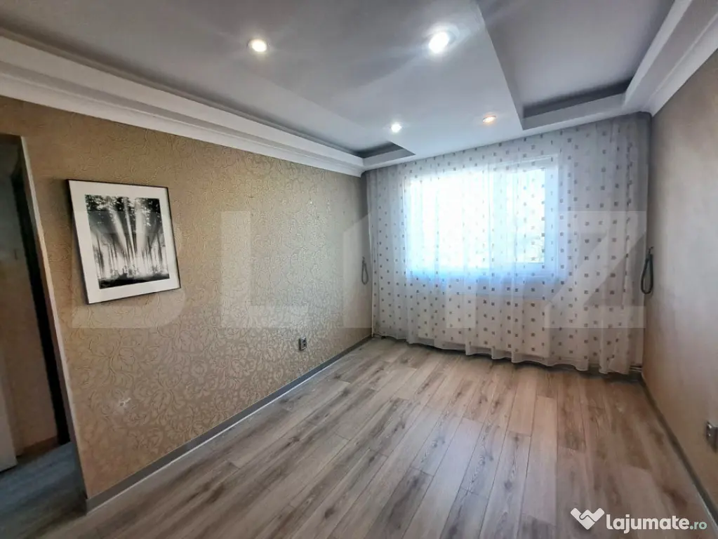 Apartament semidecomandat de vânzare – Cartierul Florilor