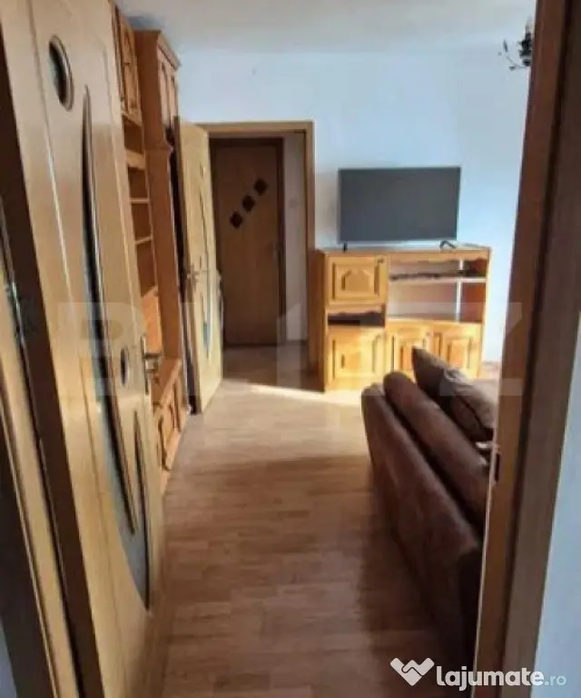 Apartament 2 camere, mobilat, loc de parcare, Zona Florilor
