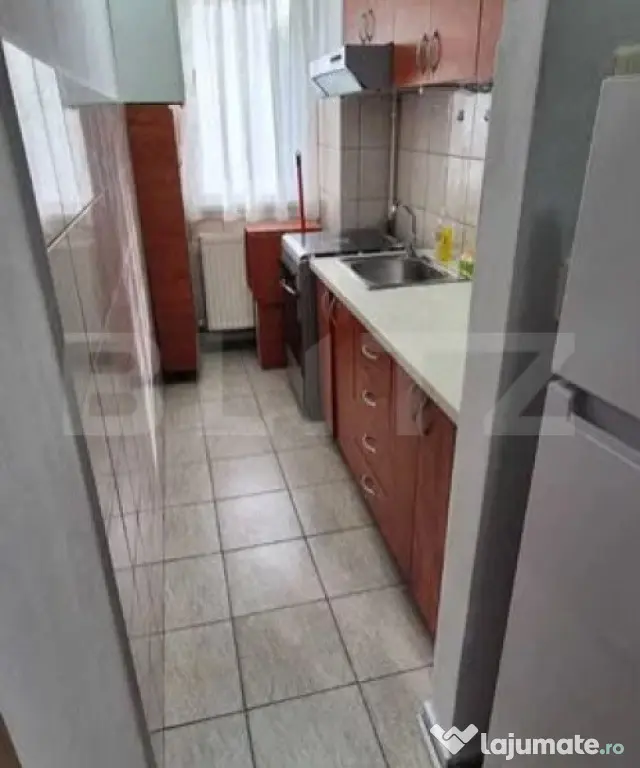 Apartament 2 camere, mobilat, loc de parcare, Zona Florilor