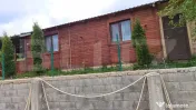 Casa cu teren de 2330 mp, anexa de 15 mp, zona Muntele Rece 