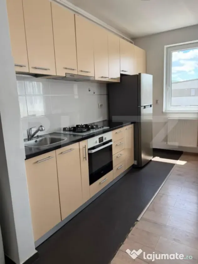 Apartament spatios, 2 camere, 50mp, parcare inclusa, balcon