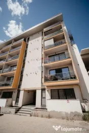 Apartament cu 2 camere de vânzare în zona Burdujeni 