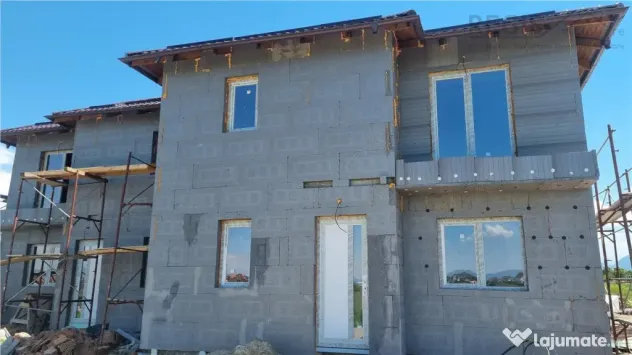 Duplex de 4 camere in zona Sanpetru