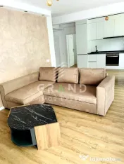 ACASĂ LA MARGINEA PĂDURII | 3 Camere | BALCON | Donath Par 