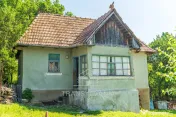 Casă la țară de vânzare în Livada, comuna Petreștii de Jos 