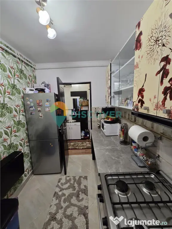12.06.2026 Apartament 3 camere, Metalurgie, etaj 3, renovat,