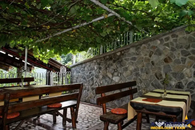Refugiu rezidential turistic, panorama asupra Brasovului, pe