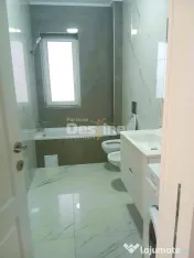 GARSONIERĂ PREMIUM DE ÎNCHIRIAT – LUPENI | 400 €/lună 