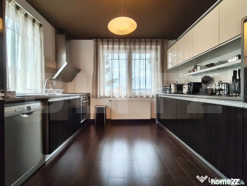 Vila premium Beverly Hills Sânmartin, 270 mp, teren 800 mp,