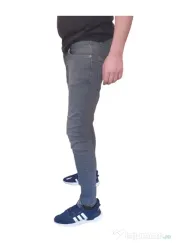 Blugi Bărbați Skinny Fit – Diverse Modele, Culori și Mărimi | Noi