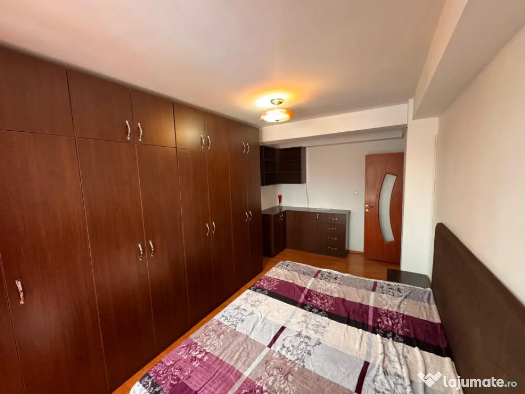 Apartament 3 Camere, 68 mp, Craiovita Noua, Promenada