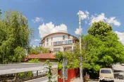 3 camere spatioase în zona Jiului – Piata Presei Libere, 