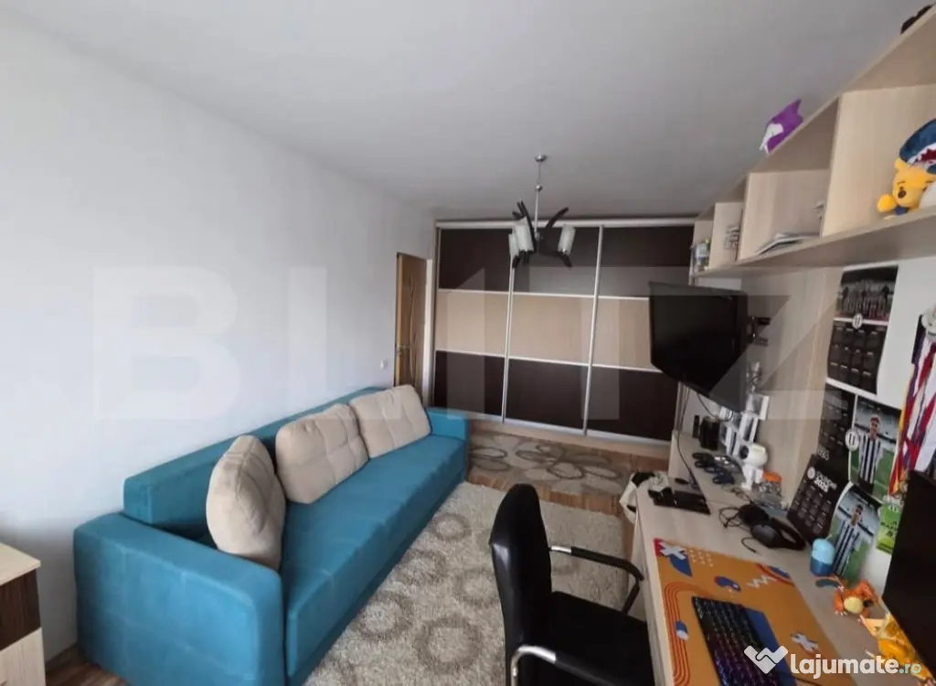Apartament decomandat, balcon inchis, parcare inclusa in pre