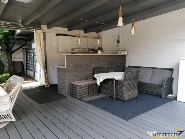 Proprietate deosebita, pe 4 camere, 140 mp, curte amenajata,