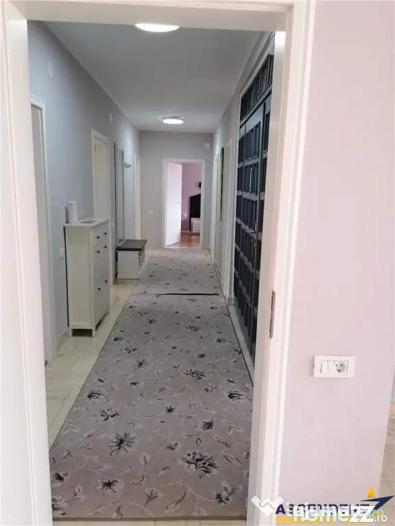 Proprietate deosebita, pe 4 camere, 140 mp, curte amenajata,