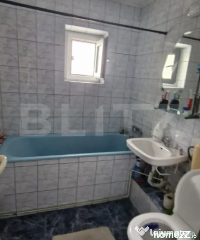 Apartament de vânzare, 60 mp, zonă Centrală - Găești