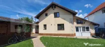 Vila de vanzare, 341 mp — vedere la Fagaras,