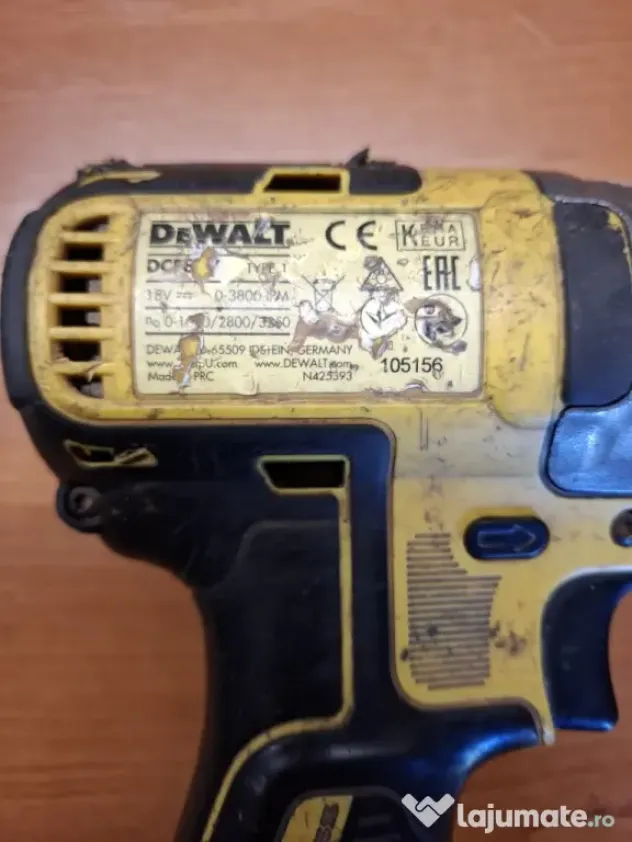 Vand set DeWALT cu 2 baterii