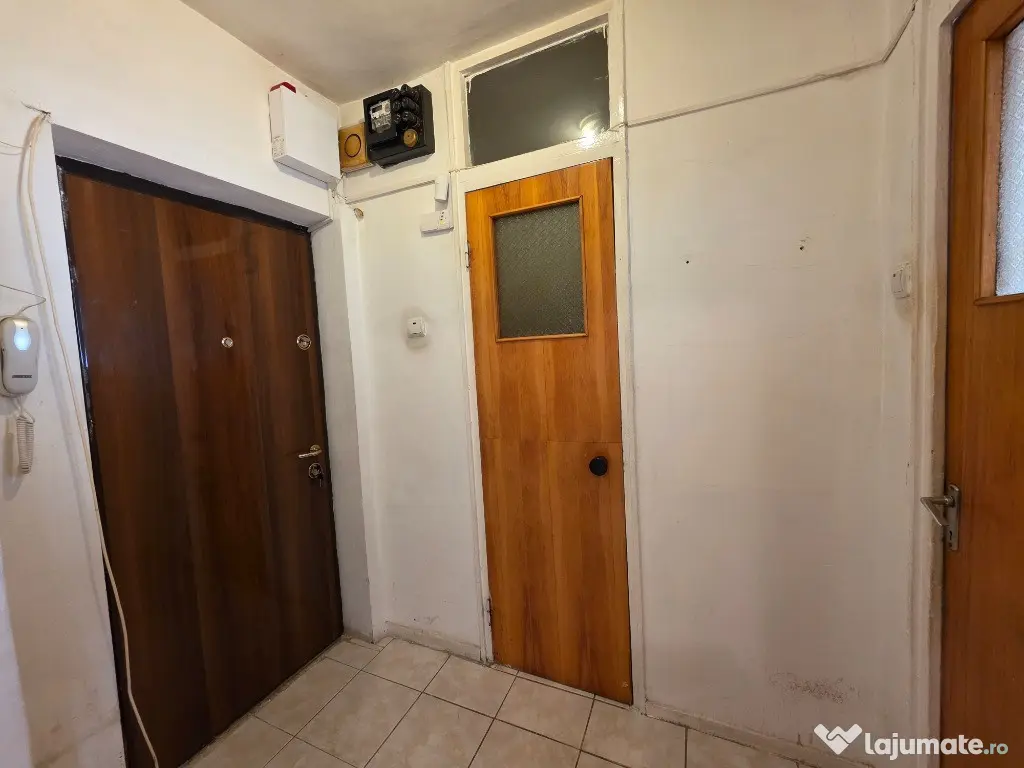 Apartament 3 camere Bvd. Chisinau | Bloc 1986 | anvelopat | Comision 0