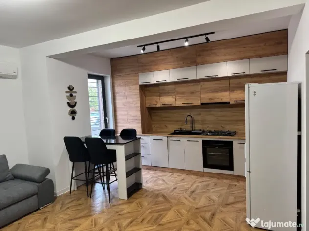 Inchiriez ap. 2 camere bloc nou