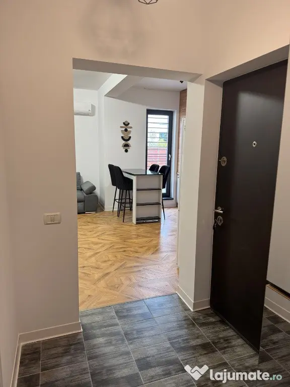 Inchiriez ap. 2 camere bloc nou