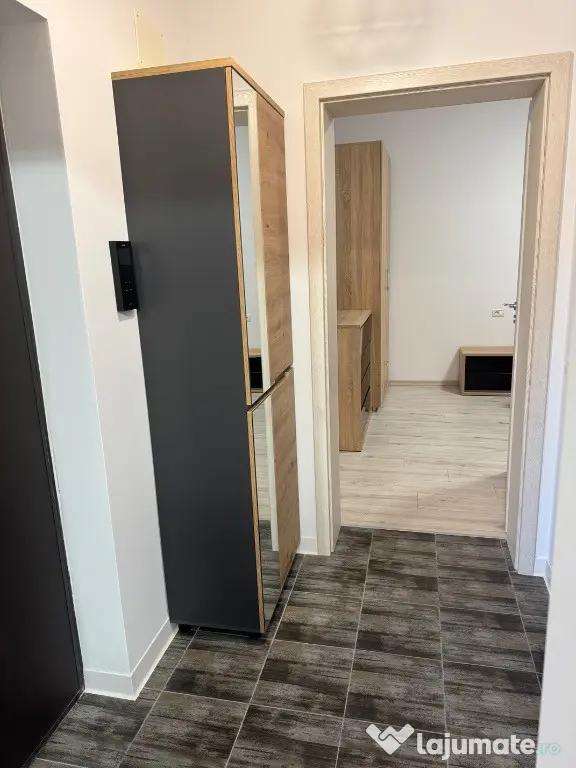 Inchiriez ap. 2 camere bloc nou