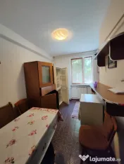 Garsoniera etaj 1 din 3, zona Sud, complet mobilat și utila 